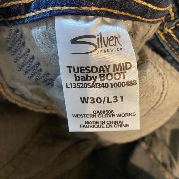 Silver Jeans Co. Tuesday Distressed Skinny Jeans - Picture 6 of 6